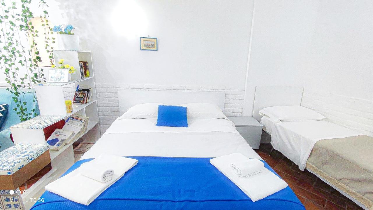 Loft Monteoliveto By Napulitandream Apartment เนเปิลส์ ภายนอก รูปภาพ